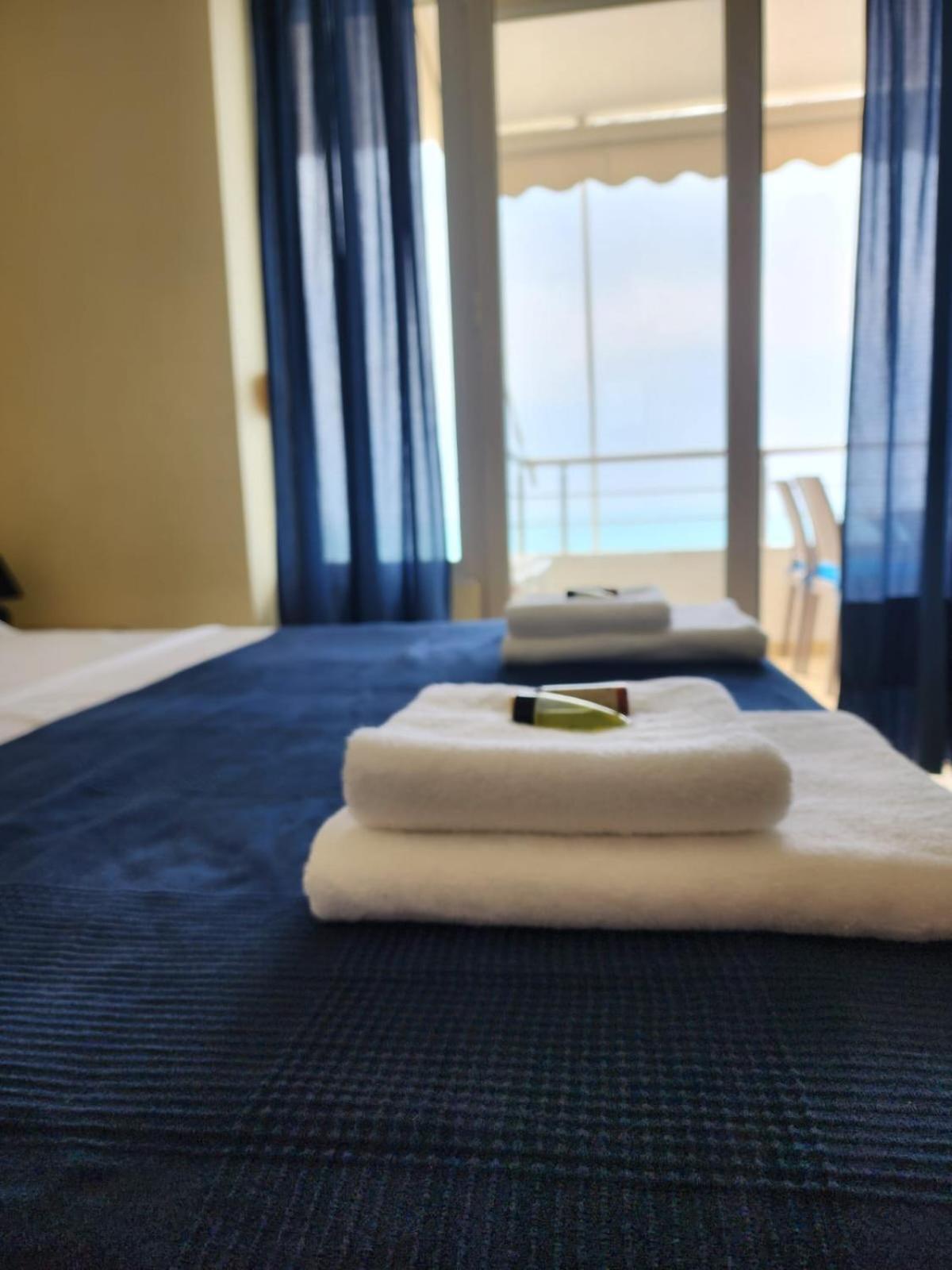 Matin Apartment Sea View Дуррес Екстер'єр фото