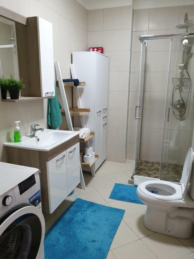 Matin Apartment Sea View Дуррес Екстер'єр фото